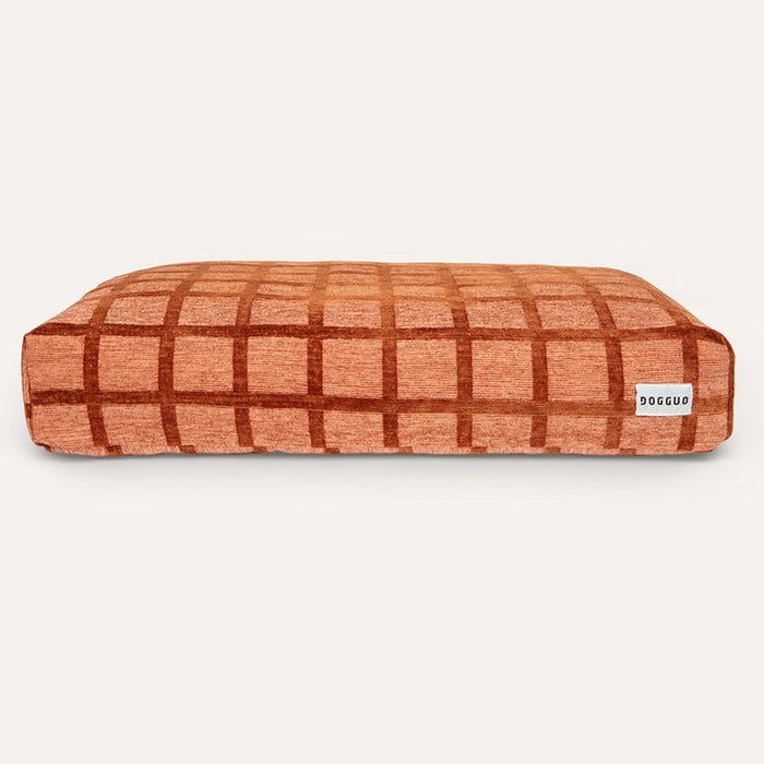 Dogguo hondenkussen vierkant print mokka bruin