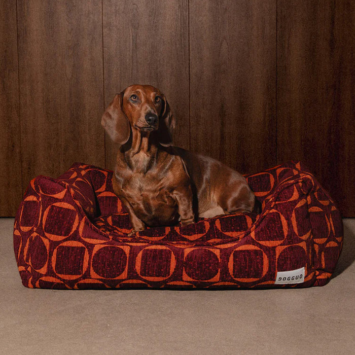 Dogguo hondenmand retro print bordeaux oranje